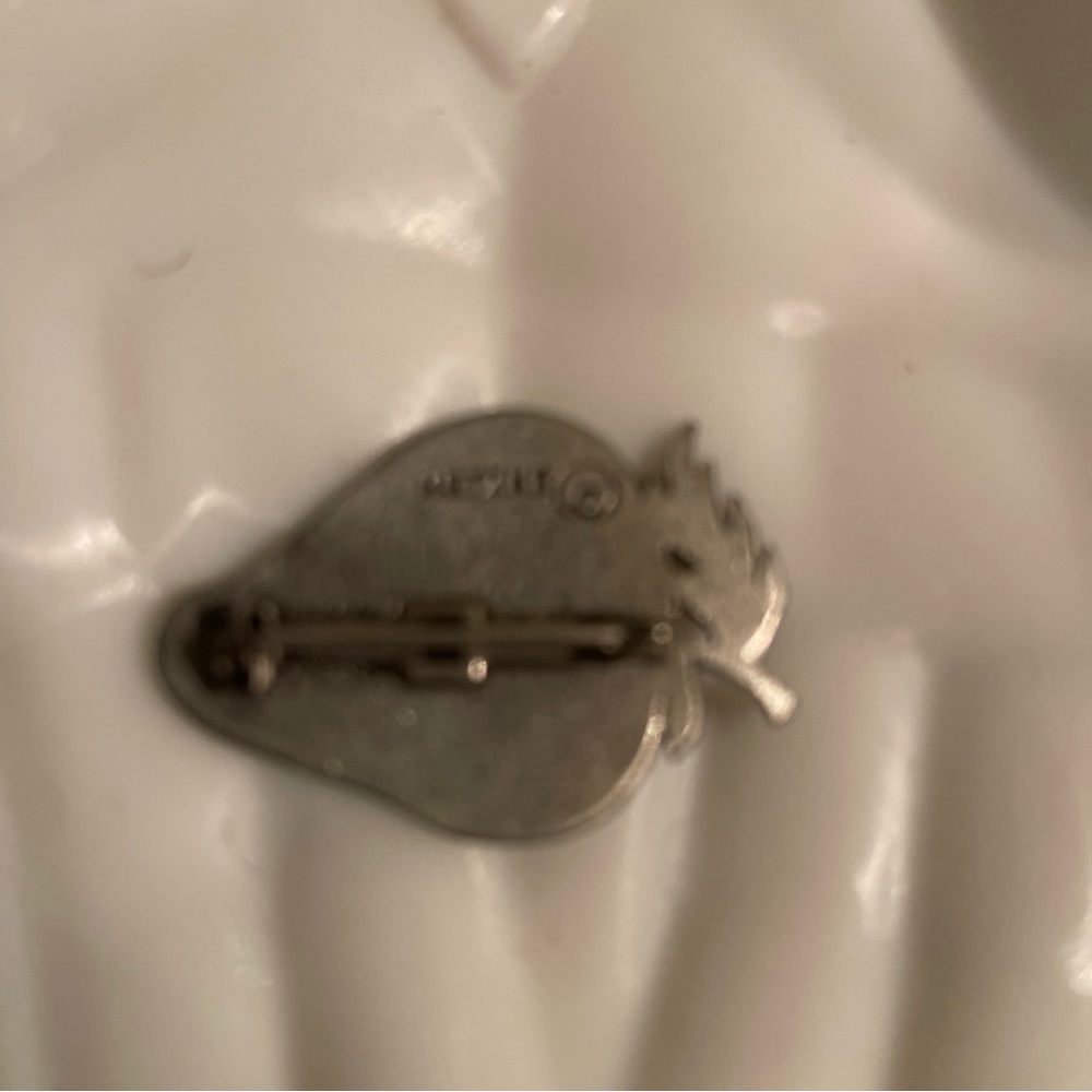 1970s pin Metzke Pewter Strawberry Brooch - Picture 5 of 7